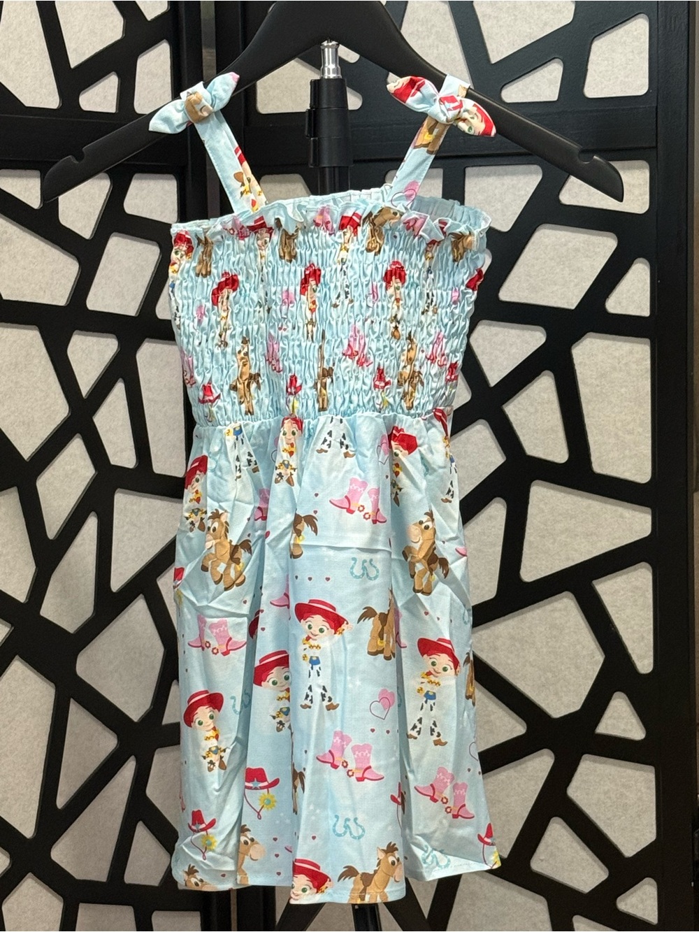 Disney Dress Bow Tie Straps Smocked.
Toy Story Jessie and bullseye 🎯 NWT 3T - Picture 4 of 6